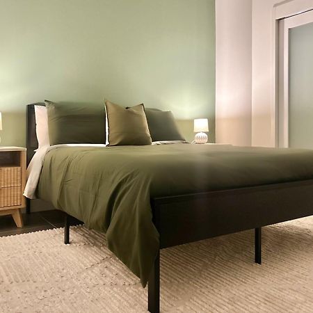 Downtown Escape - 2Br W Skyline Views & Hot Tub Apartamento Los Angeles Exterior foto