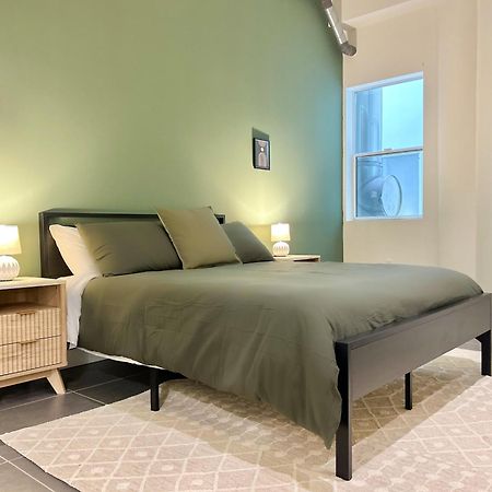 Downtown Escape - 2Br W Skyline Views & Hot Tub Apartamento Los Angeles Exterior foto