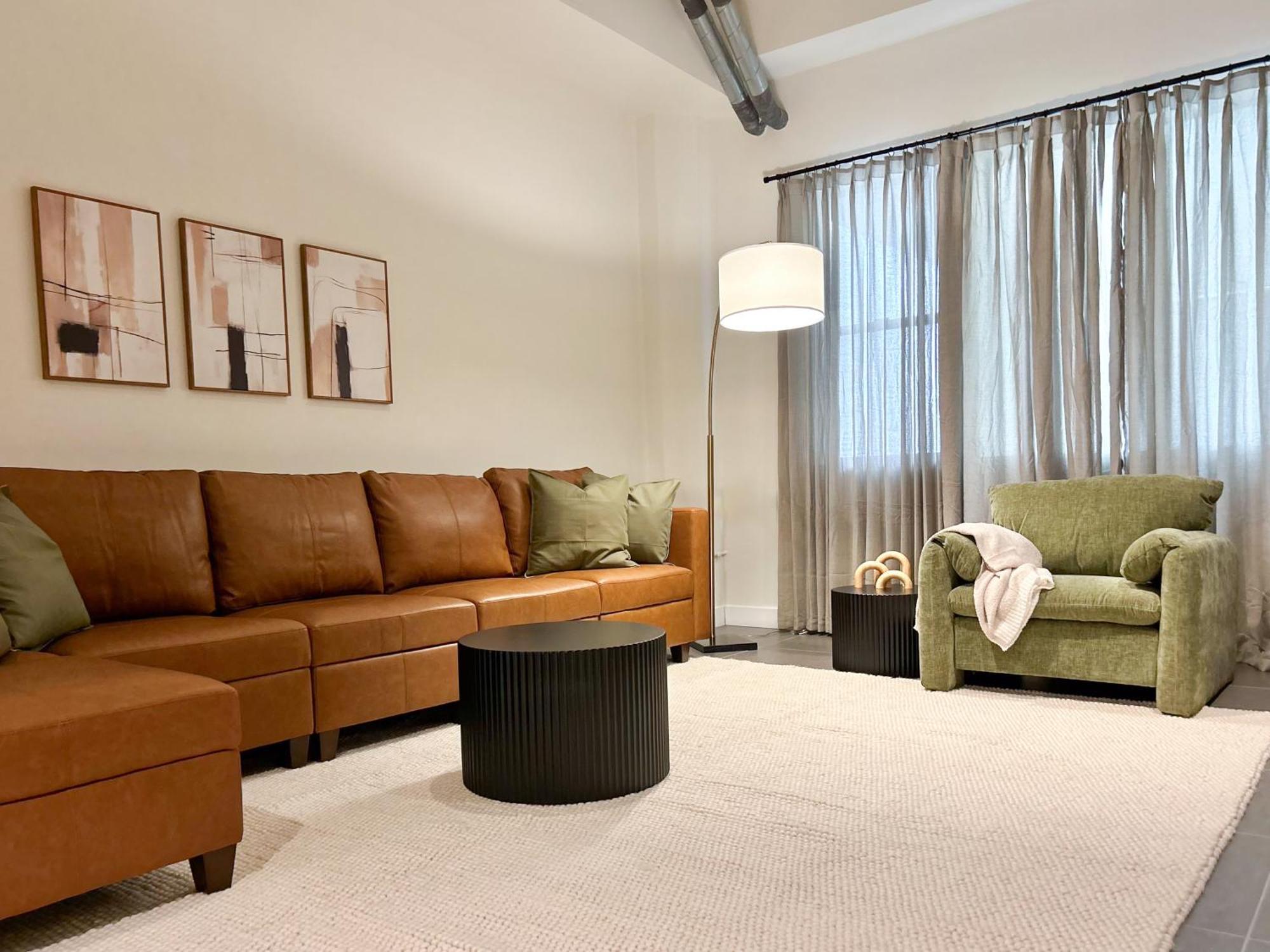 Downtown Escape - 2Br W Skyline Views & Hot Tub Apartamento Los Angeles Exterior foto