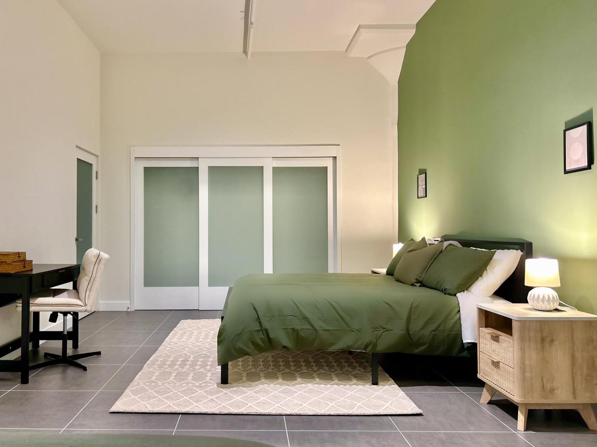 Downtown Escape - 2Br W Skyline Views & Hot Tub Apartamento Los Angeles Exterior foto