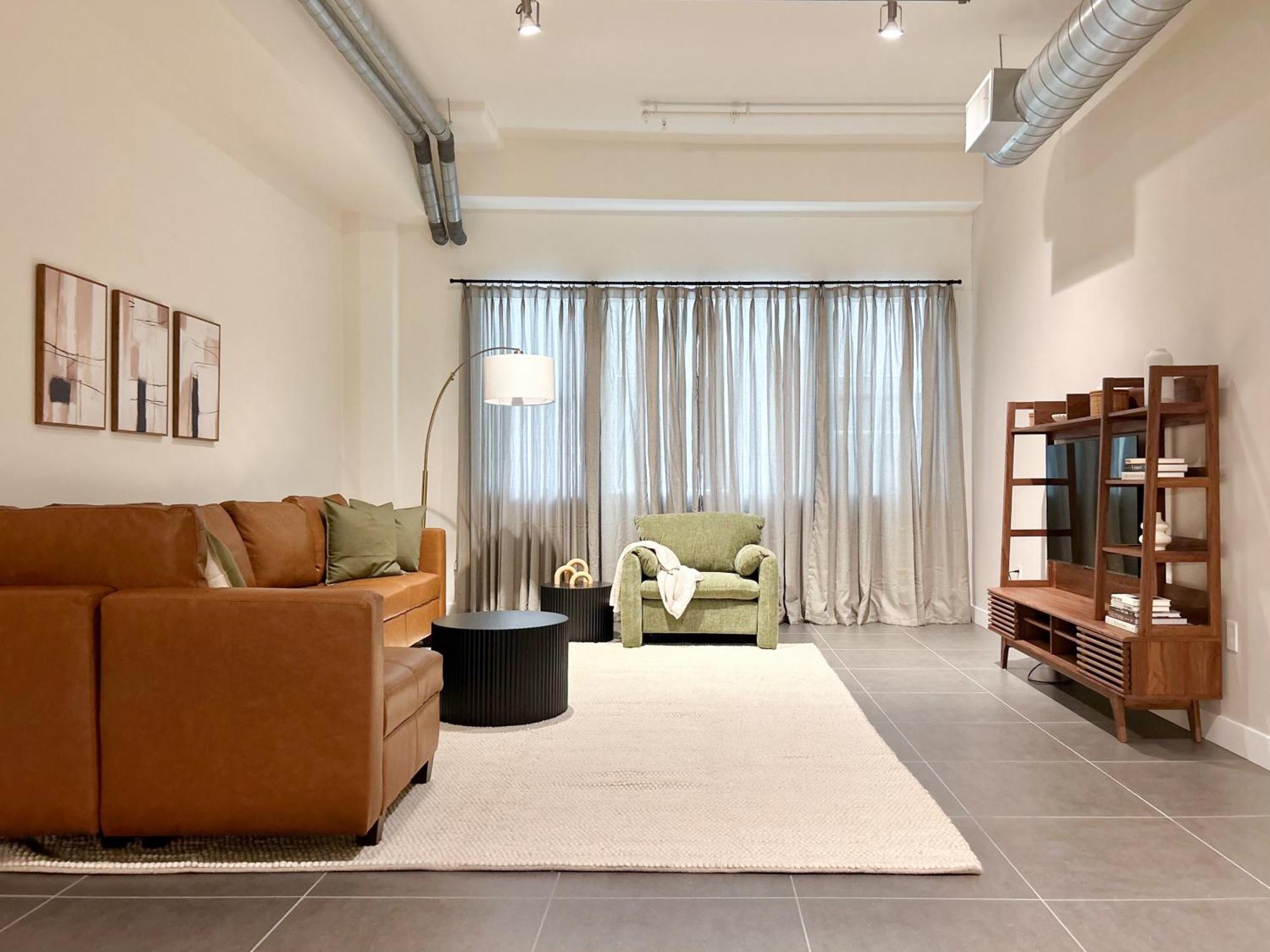 Downtown Escape - 2Br W Skyline Views & Hot Tub Apartamento Los Angeles Exterior foto