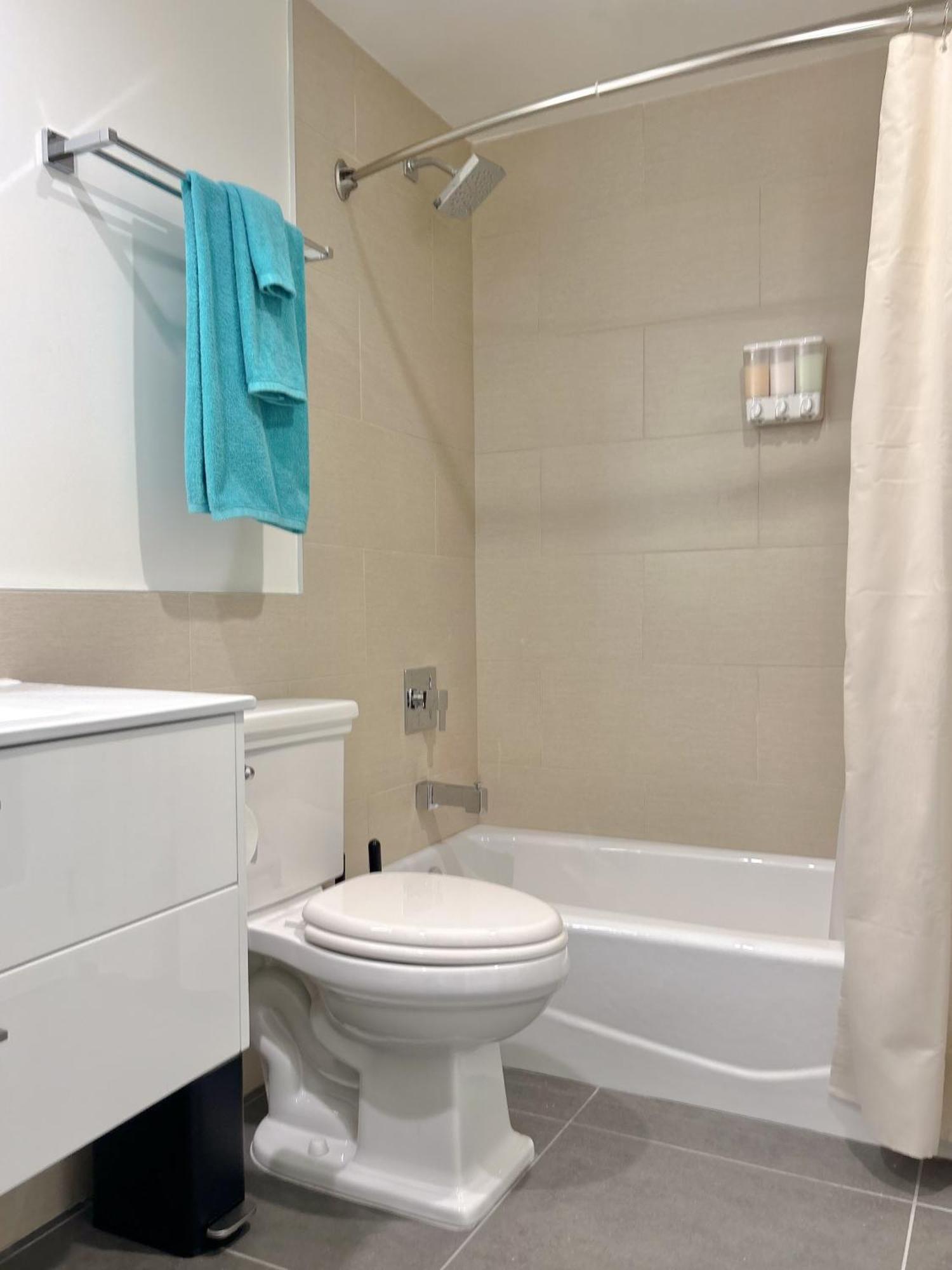 Downtown Escape - 2Br W Skyline Views & Hot Tub Apartamento Los Angeles Exterior foto